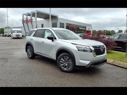 New 2025 Nissan Pathfinder S