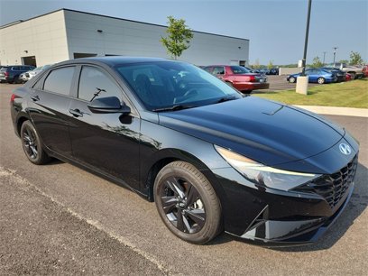 Used 2023 Hyundai Elantra SEL w/ Cargo Package