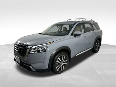 Used 2025 Nissan Pathfinder Platinum w/ Cargo Package