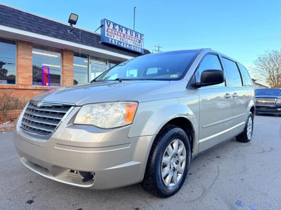 Used 2009 Chrysler Town & Country LX