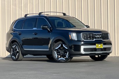 Used 2024 Kia Telluride EX w/ EX Captain's Chair Package