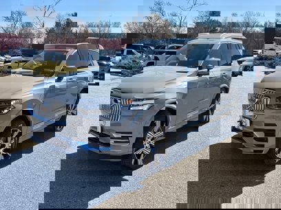 New 2025 Volvo XC90 T8 Plus w/ Protection Package Premier