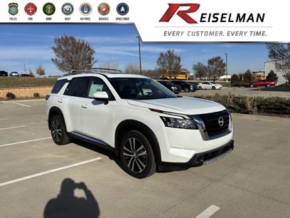 New 2025 Nissan Pathfinder Platinum w/ Cargo Package