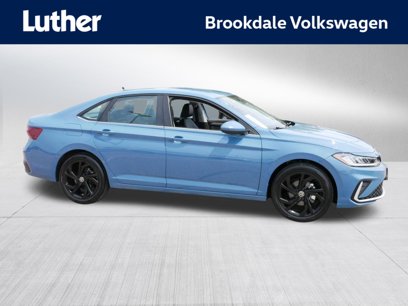 Used 2025 Volkswagen Jetta SE w/ Black Wheel Package