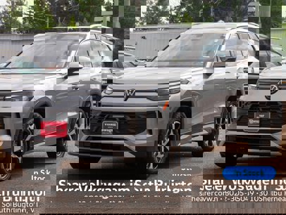 New 2025 Volkswagen Tiguan SE