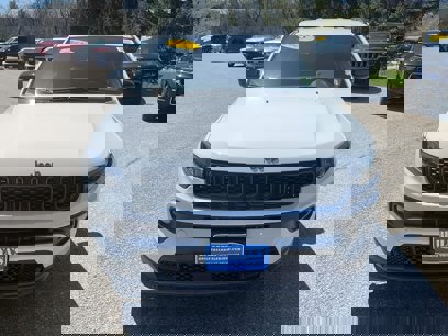 New 2025 Jeep Compass Latitude w/ Altitude Special Edition