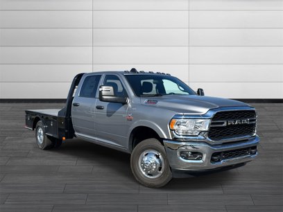 New 2024 RAM 3500 Tradesman w/ Chrome Appearance Group