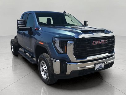 New 2025 GMC Sierra 3500 Pro w/ Convenience Package