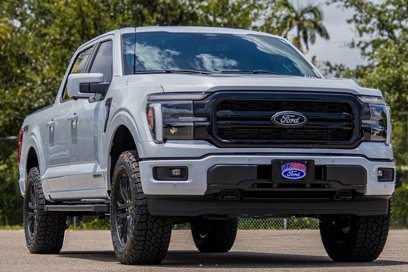 New 2025 Ford F150 Lariat w/ Equipment Group 501A Mid