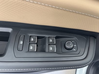 New 2025 Volkswagen Atlas Cross Sport SE