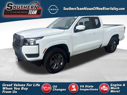New 2025 Nissan Frontier SV