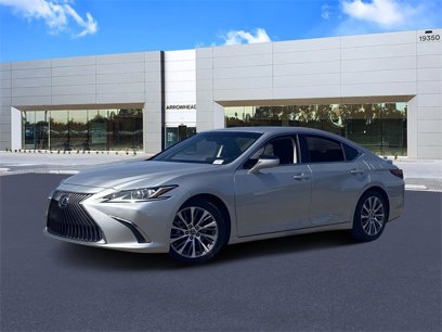 Used 2020 Lexus ES 300h w/ Premium Package