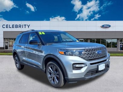 Used 2024 Ford Explorer XLT w/ Equipment Group 202A