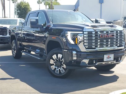 New 2025 GMC Sierra 2500 Denali w/ Max Trailering Package