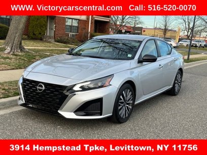 Used 2024 Nissan Altima 2.5 SV