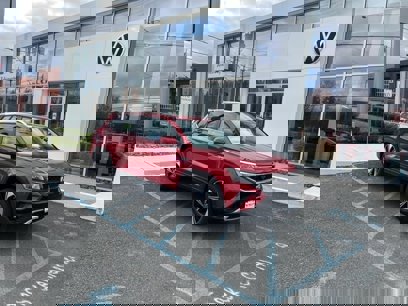 New 2024 Volkswagen Taos SE