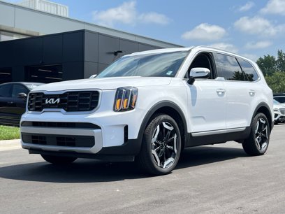 Used 2024 Kia Telluride S w/ S Sunroof Package