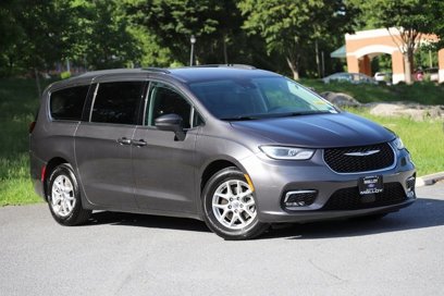 Used 2022 Chrysler Pacifica Touring-L