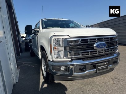 New 2025 Ford F350 XL w/ XL Chrome Package
