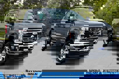 New 2025 Ford F250 XL w/ F-250 >10K GVWR Package