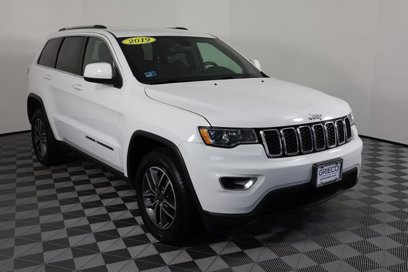 Used 2019 Jeep Grand Cherokee Laredo w/ 18" Wheel & 8.4" Radio Group