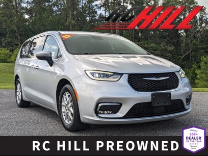 Used 2023 Chrysler Pacifica Touring-L