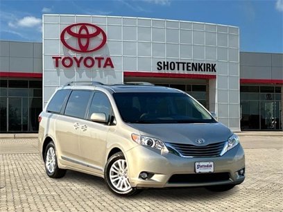 Used 2017 Toyota Sienna XLE