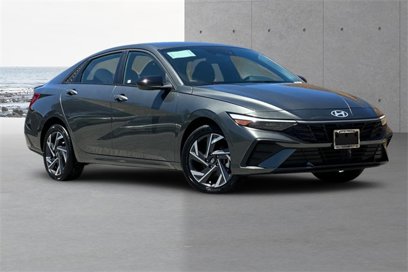 New 2025 Hyundai Elantra SEL