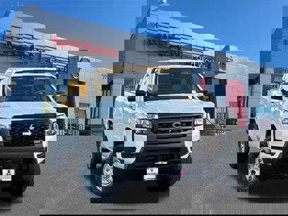 New 2025 Nissan Frontier S