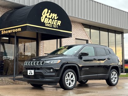 New 2025 Jeep Compass Latitude w/ Convenience Group
