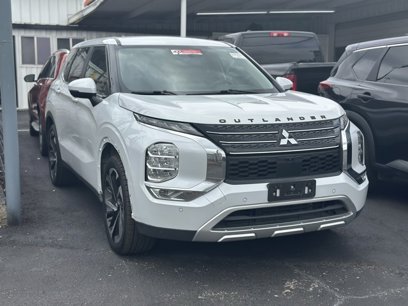 Used 2023 Mitsubishi Outlander SE