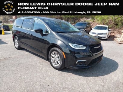 Used 2024 Chrysler Pacifica Touring-L