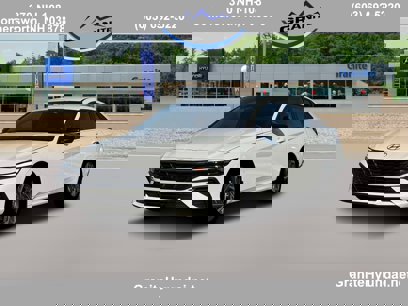 New 2025 Hyundai Elantra SEL