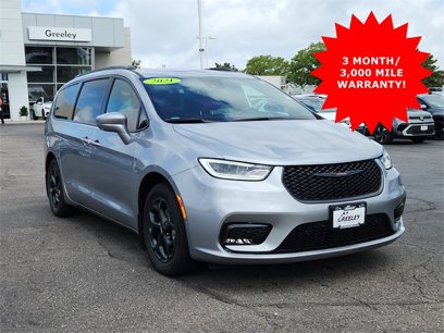 Used 2021 Chrysler Pacifica Limited w/ Premium & Safety Sphere Group