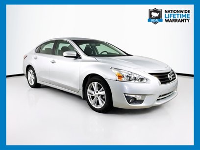 Used 2014 Nissan Altima 2.5 SV w/ Technology Package