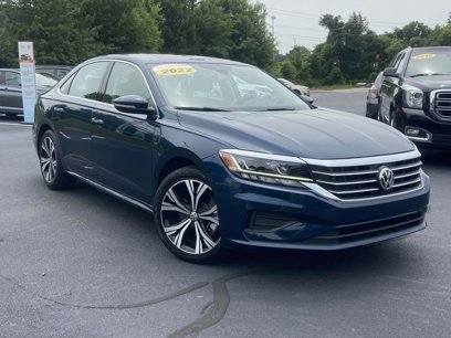 Used 2022 Volkswagen Passat 2.0T SE