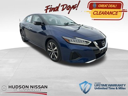 Used 2023 Nissan Maxima SV w/ Floor Mat Group