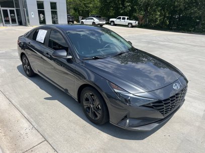 Used 2021 Hyundai Elantra SEL