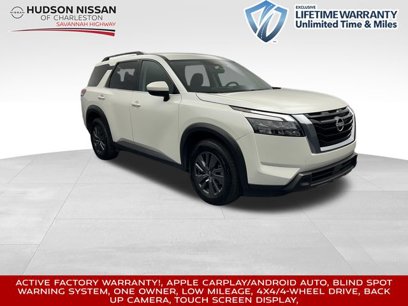 Used 2024 Nissan Pathfinder SV