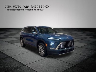 New 2025 Buick Enclave Preferred w/ LPO, Floor Liner Package