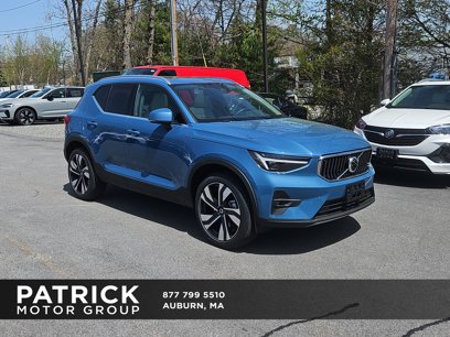 New 2025 Volvo XC40 B5 Ultra w/ Protection Package Premier