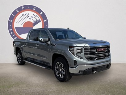 New 2025 GMC Sierra 1500 SLT w/ SLT Premium Package