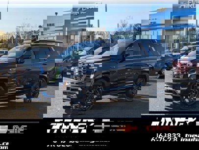 New 2025 GMC Yukon Denali w/ Sun & Power Step Package