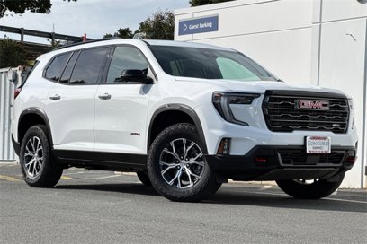 New 2025 GMC Acadia AT4 w/ Luxury Package