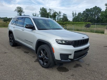 Used 2023 Jeep Grand Cherokee L Laredo