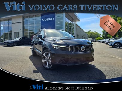 Used 2025 Volvo XC40 B5 Core w/ Protection Package Premier