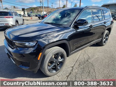Used 2023 Jeep Grand Cherokee L Laredo