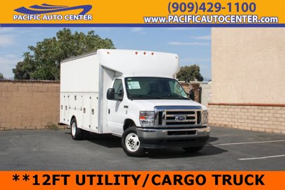 Used 2023 Ford E-450 and Econoline 450 Super Duty w/ Power Windows & Locks Group