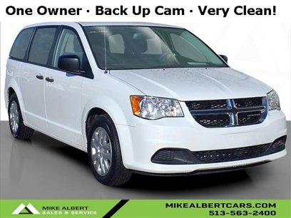 Used 2019 Dodge Grand Caravan SE w/ UConnect Hands-Free Group