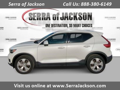 Used 2021 Volvo XC40 T4 Momentum